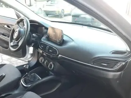 Photo 14 Fiat Tipo  Cross 1.6 MultiJet 130ch S/S Plus