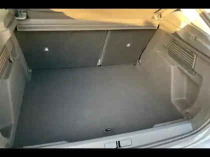 Photo 11 Citroën C4  1.2 Hybride 136ch S&S PLUS Automatique