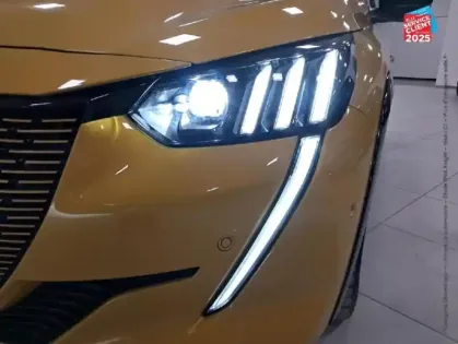 Photo 12 Peugeot 208  e- 136ch GT