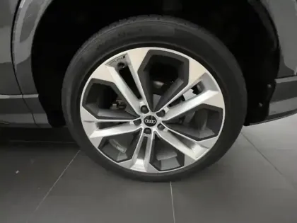 Photo 13 Audi Q3  45 TFSI e 245ch S line S tronic 6