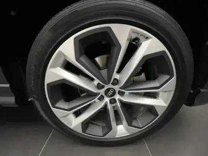 Photo 11 Audi Q3  45 TFSI e 245ch S line S tronic 6