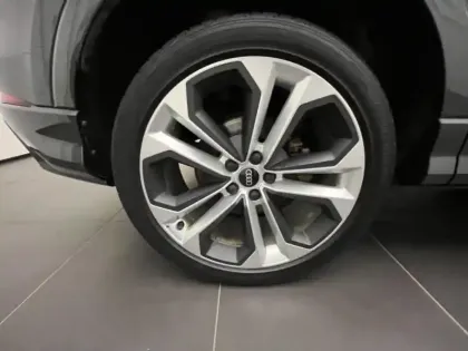 Photo 10 Audi Q3  45 TFSI e 245ch S line S tronic 6