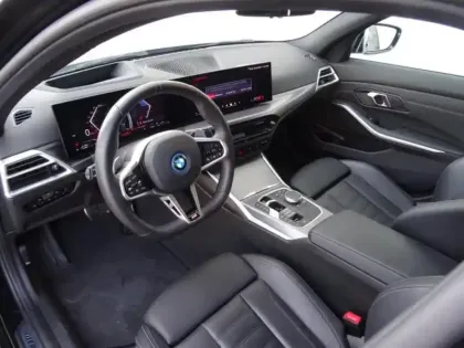 Photo 9 BMW Serie 3 Série 3 330eA xDrive 292ch M Sport