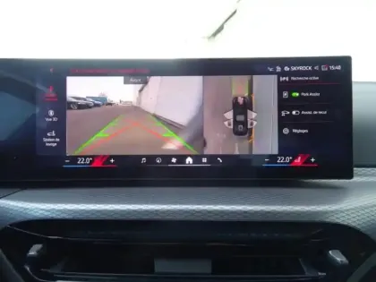 Photo 20 BMW Serie 3 Série 3 330eA xDrive 292ch M Sport