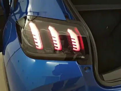 Photo 16 Peugeot 208  Electrique 50 kWh 136ch