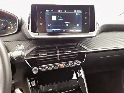 Photo 14 Peugeot 208  Electrique 50 kWh 136ch