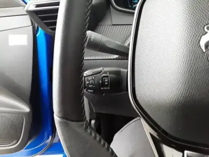 Photo 20 Peugeot 208  Electrique 50 kWh 136ch