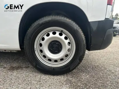 Photo 27 Peugeot Partner E- FOURGON M 800 KG 136 CH BATTERIE 50 KWH