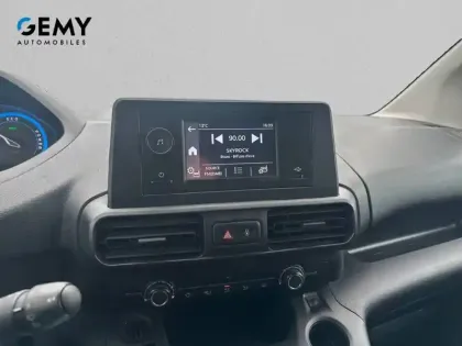 Photo 41 Peugeot Partner E- FOURGON M 800 KG 136 CH BATTERIE 50 KWH