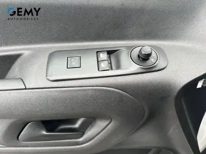 Photo 12 Peugeot Partner E- FOURGON M 800 KG 136 CH BATTERIE 50 KWH