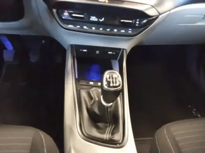 Photo 104 Hyundai I20  1.0 T-GDi 100 Hybrid 48V