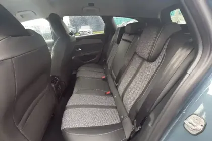 Photo 10 Peugeot 308  SW Hybrid 145 e-DCS6