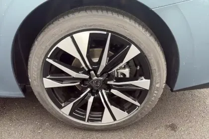 Photo 11 Peugeot 308  SW Hybrid 145 e-DCS6