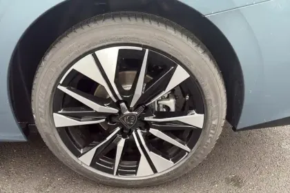 Photo 14 Peugeot 308  SW Hybrid 145 e-DCS6