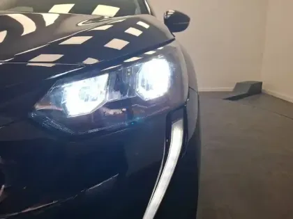 Photo 25 Peugeot 208  PureTech 100 S&S BVM6