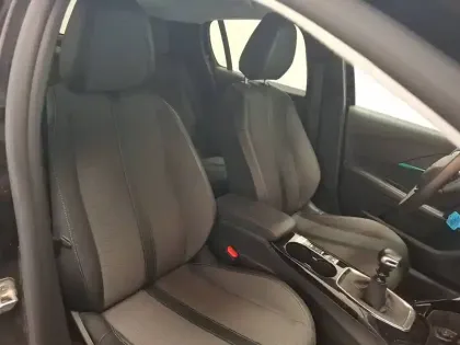 Photo 28 Peugeot 208  PureTech 100 S&S BVM6