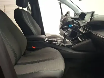 Photo 23 Peugeot 208  PureTech 100 S&S BVM6