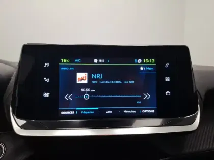 Photo 12 Peugeot 208  Electrique 50 kWh 136ch