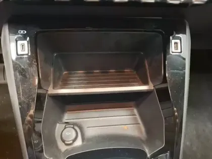 Photo 19 Peugeot 208  Electrique 50 kWh 136ch