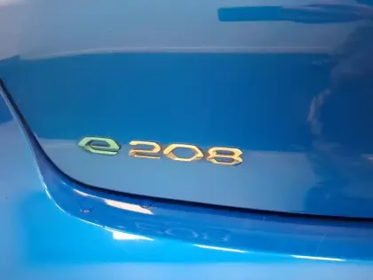 Photo 30 Peugeot 208  Electrique 50 kWh 136ch