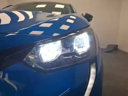 Photo 28 Peugeot 208  Electrique 50 kWh 136ch