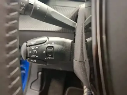 Photo 10 Peugeot 208  Electrique 50 kWh 136ch