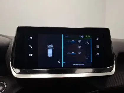 Photo 8 Peugeot 208  Electrique 50 kWh 136ch