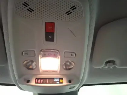 Photo 22 Peugeot 208  Electrique 50 kWh 136ch