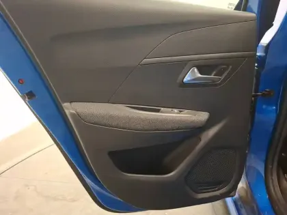 Photo 23 Peugeot 208  Electrique 50 kWh 136ch