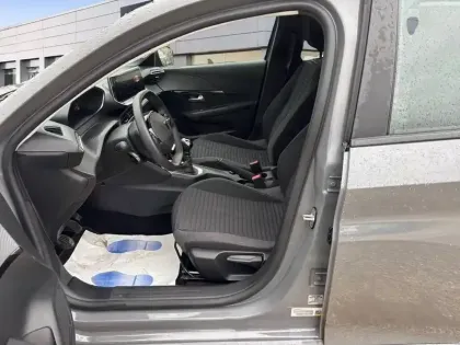 Photo 40 Peugeot 208  PureTech 100 S&S BVM6