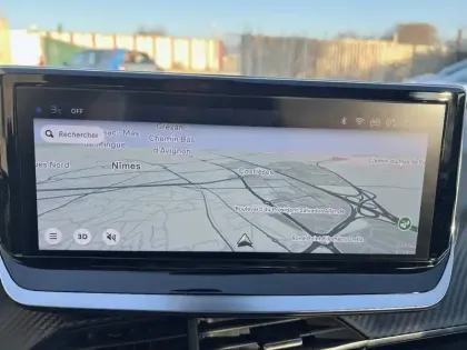 Photo 12 Peugeot 208  PureTech 100 S&S BVM6