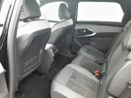 Photo 11 Peugeot 5008  Hybrid 136 e-DCS6