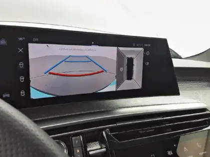 Photo 22 Peugeot 5008  Hybrid 136 e-DCS6