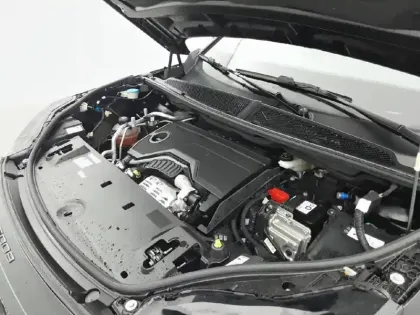 Photo 14 Peugeot 5008  Hybrid 136 e-DCS6