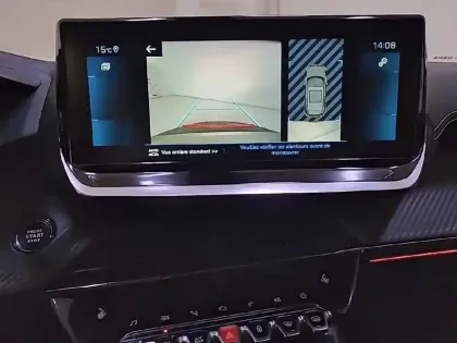 Photo 41 Peugeot 2008  PureTech 130 S&S EAT8