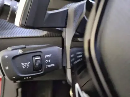 Photo 48 Peugeot 2008  PureTech 130 S&S EAT8