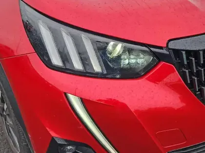 Photo 15 Peugeot 2008  PureTech 130 S&S EAT8