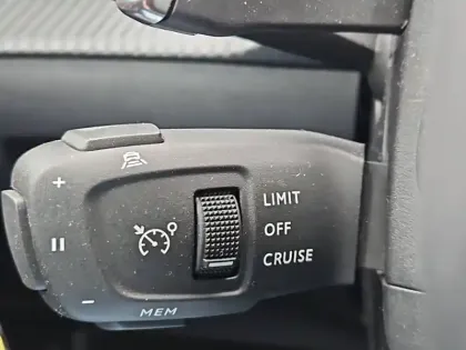 Photo 20 Peugeot 2008  PureTech 130 S&S EAT8