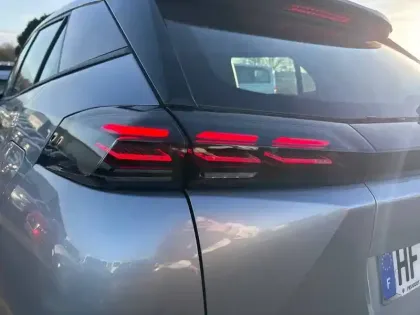 Photo 16 Peugeot 2008  Hybrid 145 e-DCS6