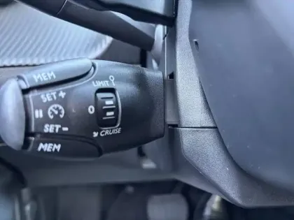 Photo 19 Peugeot 2008  Hybrid 145 e-DCS6