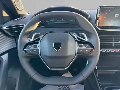 Photo 7 Peugeot 2008  Hybrid 145 e-DCS6