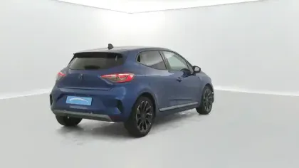 Photo 59 Renault Clio  E-Tech full hybrid 145