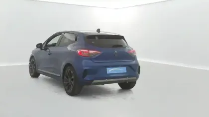Photo 30 Renault Clio  E-Tech full hybrid 145