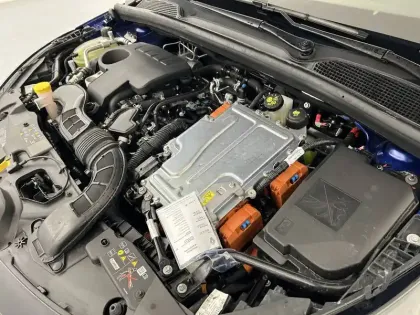Photo 76 Renault Clio  E-Tech full hybrid 145