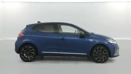Photo 33 Renault Clio  E-Tech full hybrid 145