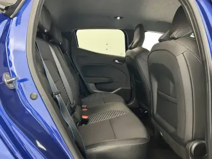 Photo 15 Renault Clio  E-Tech full hybrid 145