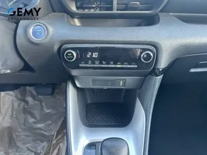 Photo 13 Toyota Yaris  Hybride 116h