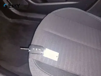 Photo 13 Peugeot 208  PureTech 100 S&S BVM6