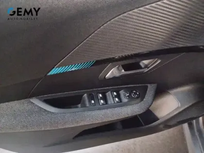 Photo 15 Peugeot 208  PureTech 100 S&S BVM6