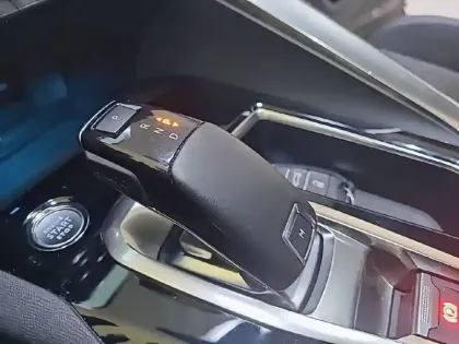 Photo 13 Peugeot 3008  Puretech 130ch S&S EAT8